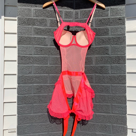 Victoria’s Secret Hot Pink Lingerie NWOT - Picture 4 of 4